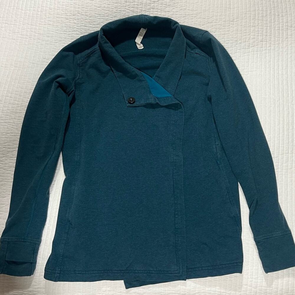 Lululemon Dark Teal Wrap Jacket Size 8 Athletic Blazer Yoga Travel - Picture 6 of 8